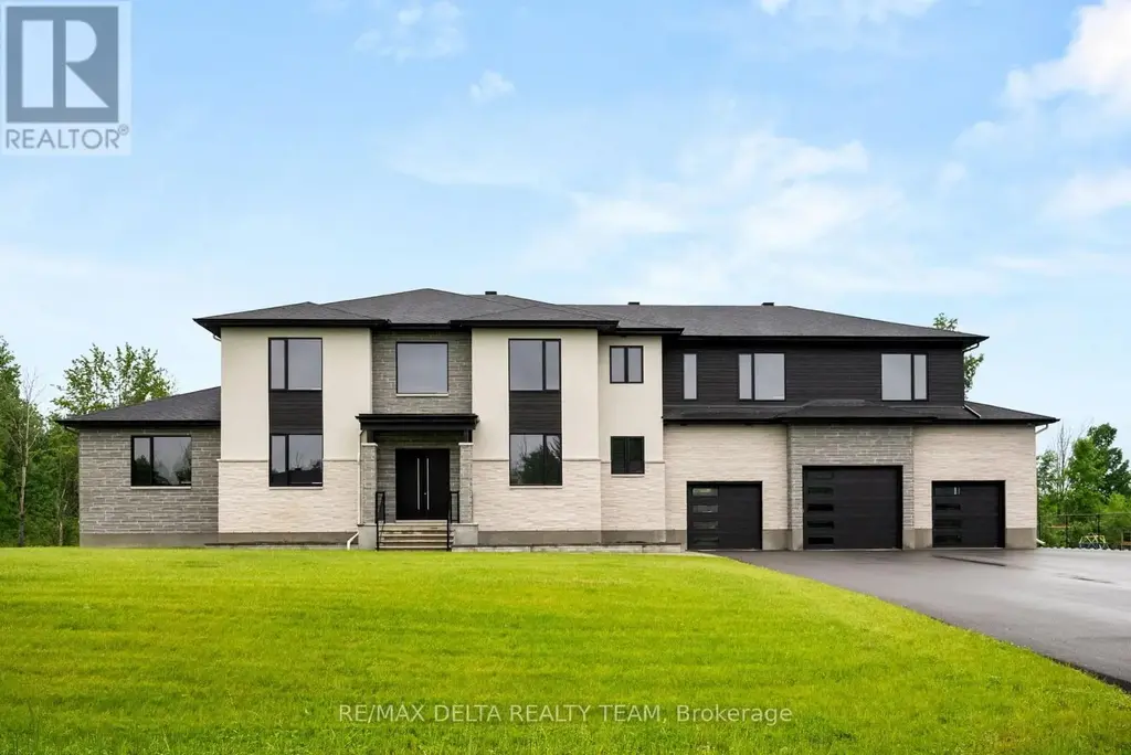 663 Ballycastle Crescent, Ottawa