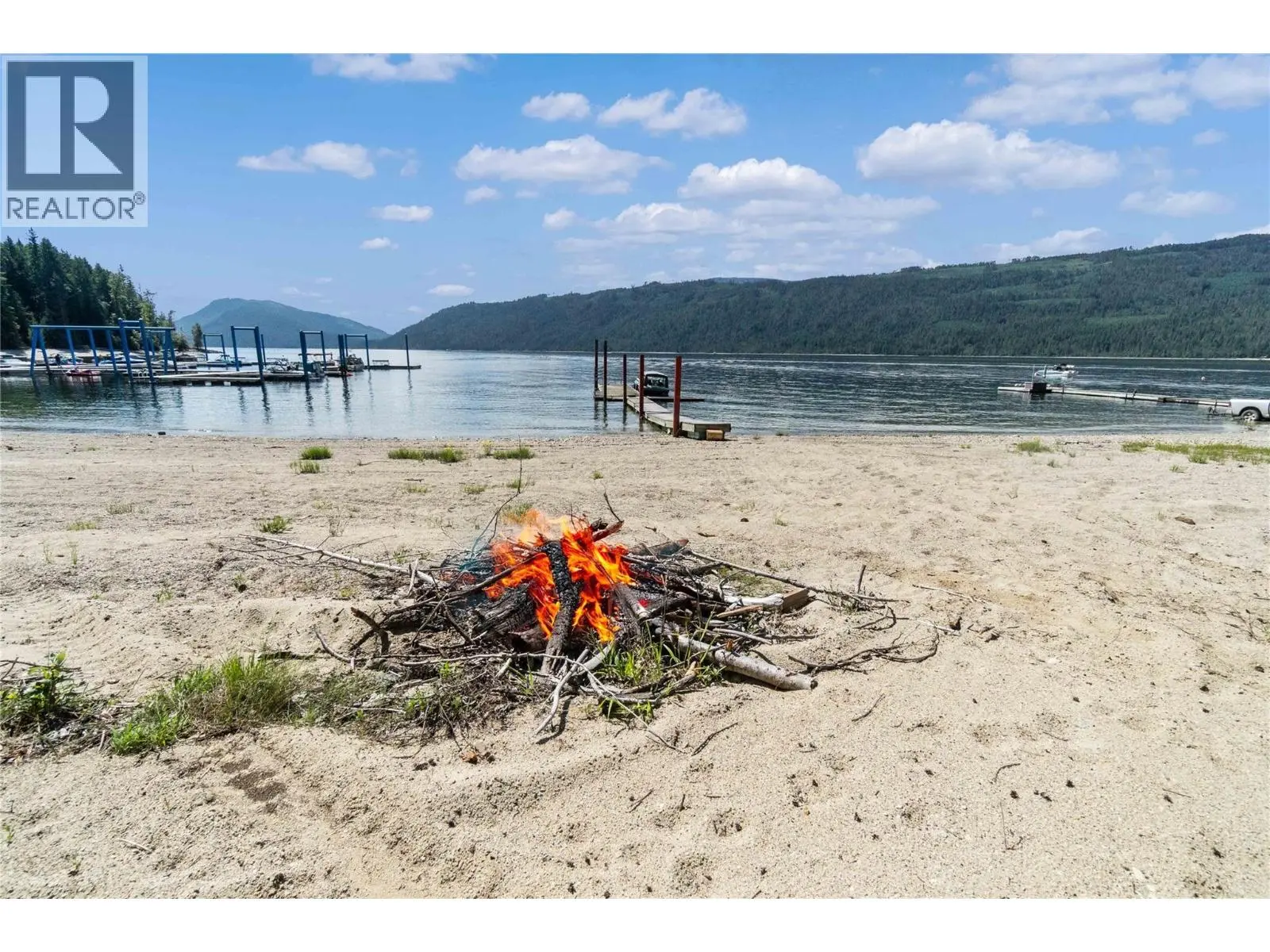 Lot 4 Queest N. Bay. Sicamous, British Columbia