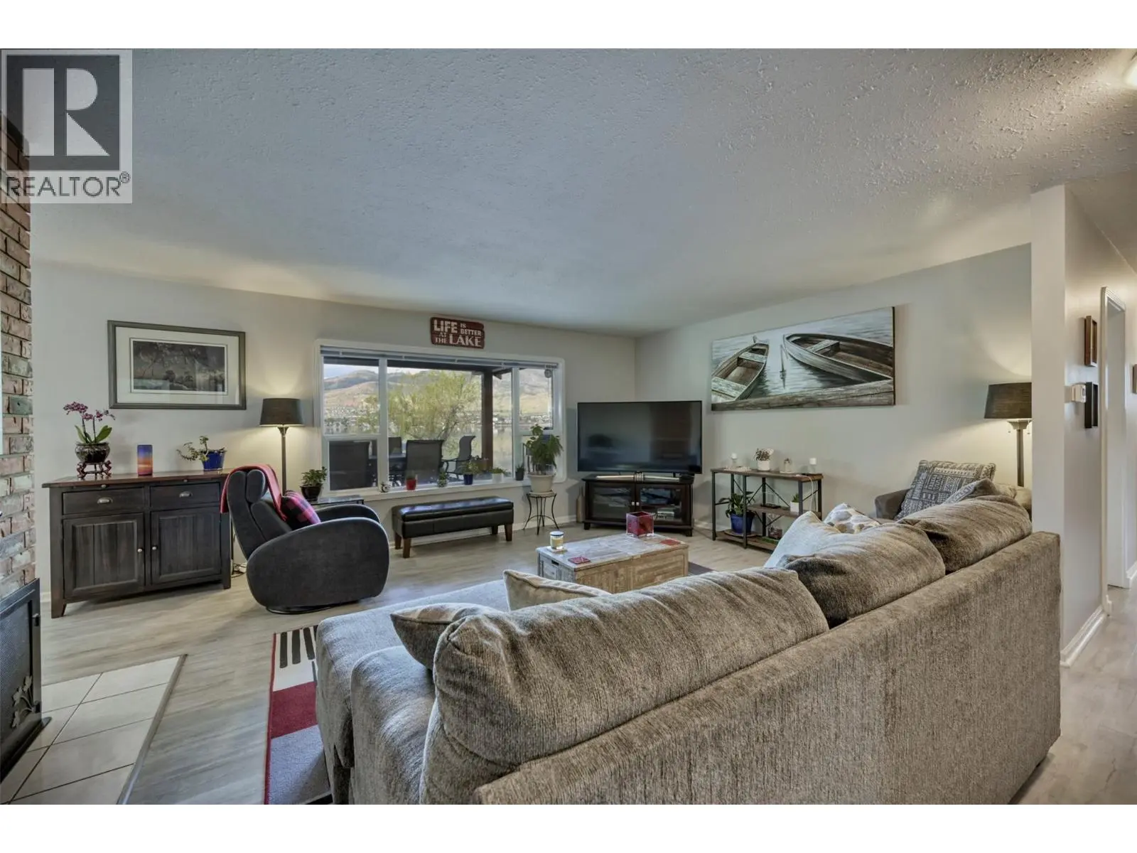 45 Harbour Key Drive. Osoyoos, British Columbia