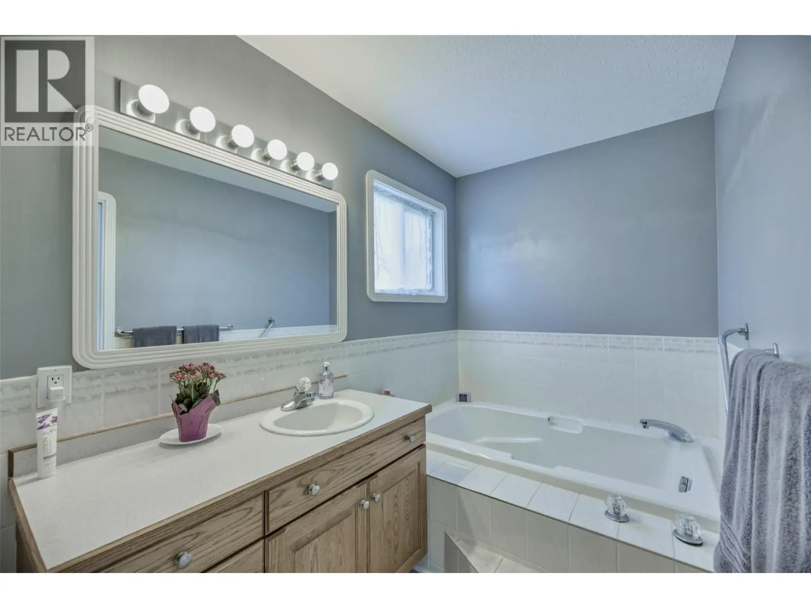 45 Harbour Key Drive. Osoyoos, British Columbia