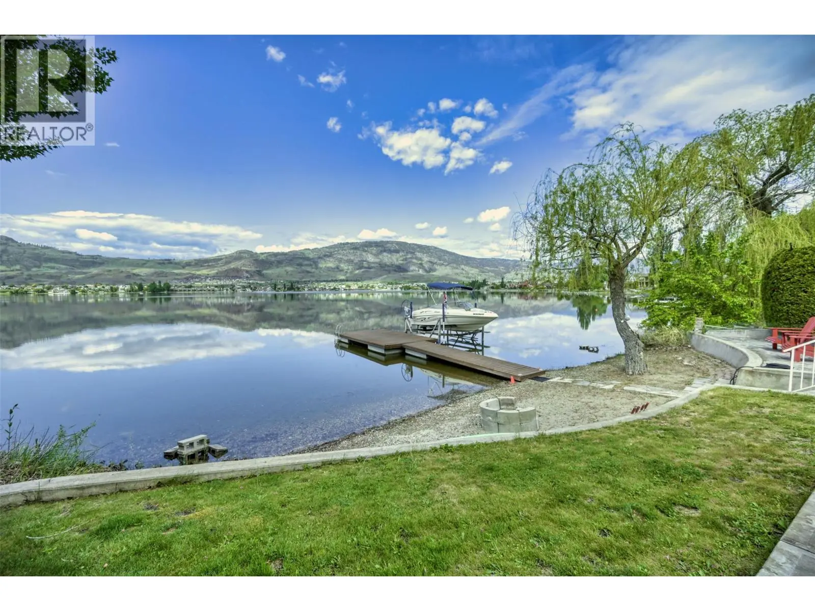 45 Harbour Key Drive. Osoyoos, British Columbia