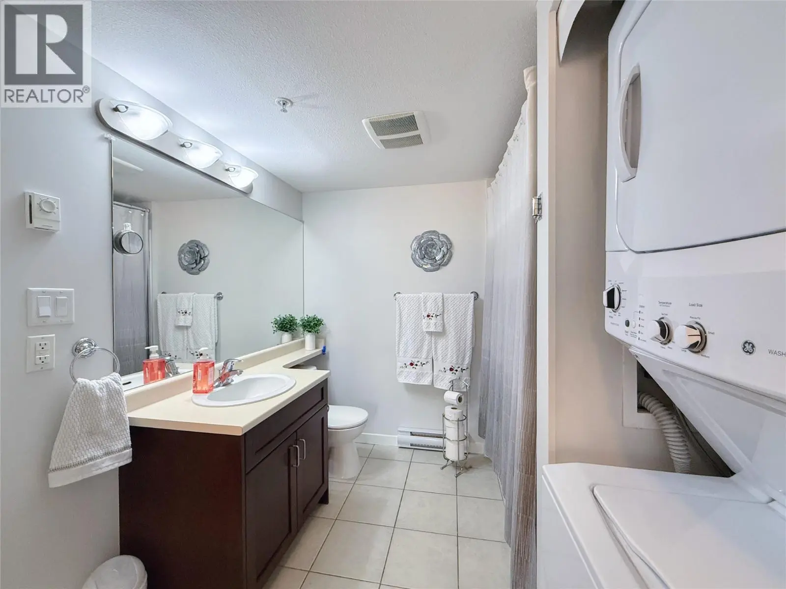 7600 Cottonwood Drive Unit# 425. Osoyoos, British Columbia