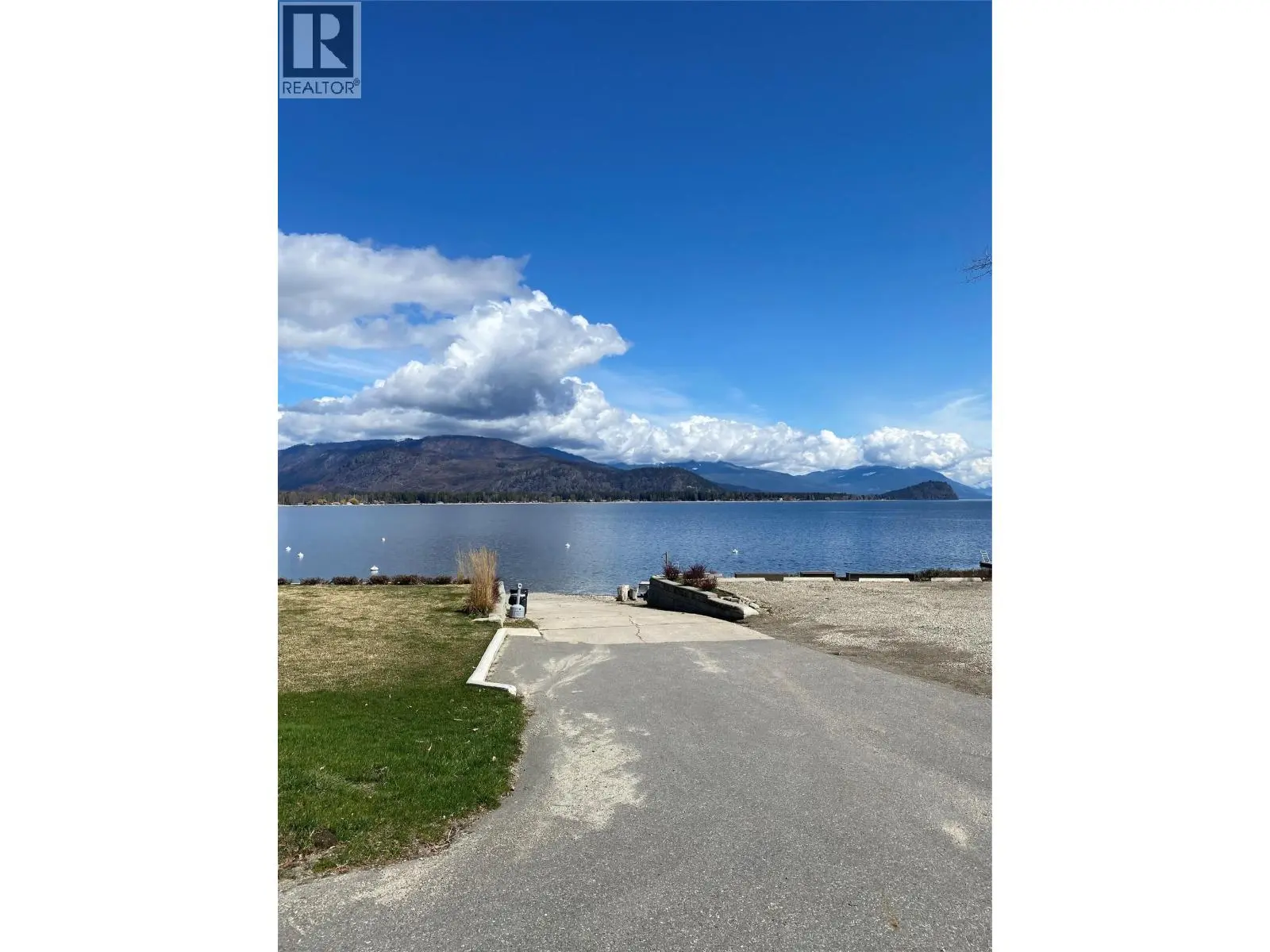 2932 Buckley Road Unit# 12. Sorrento, British Columbia