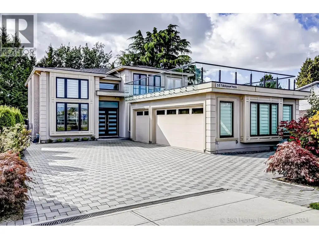 10780 River Drive, Richmond
