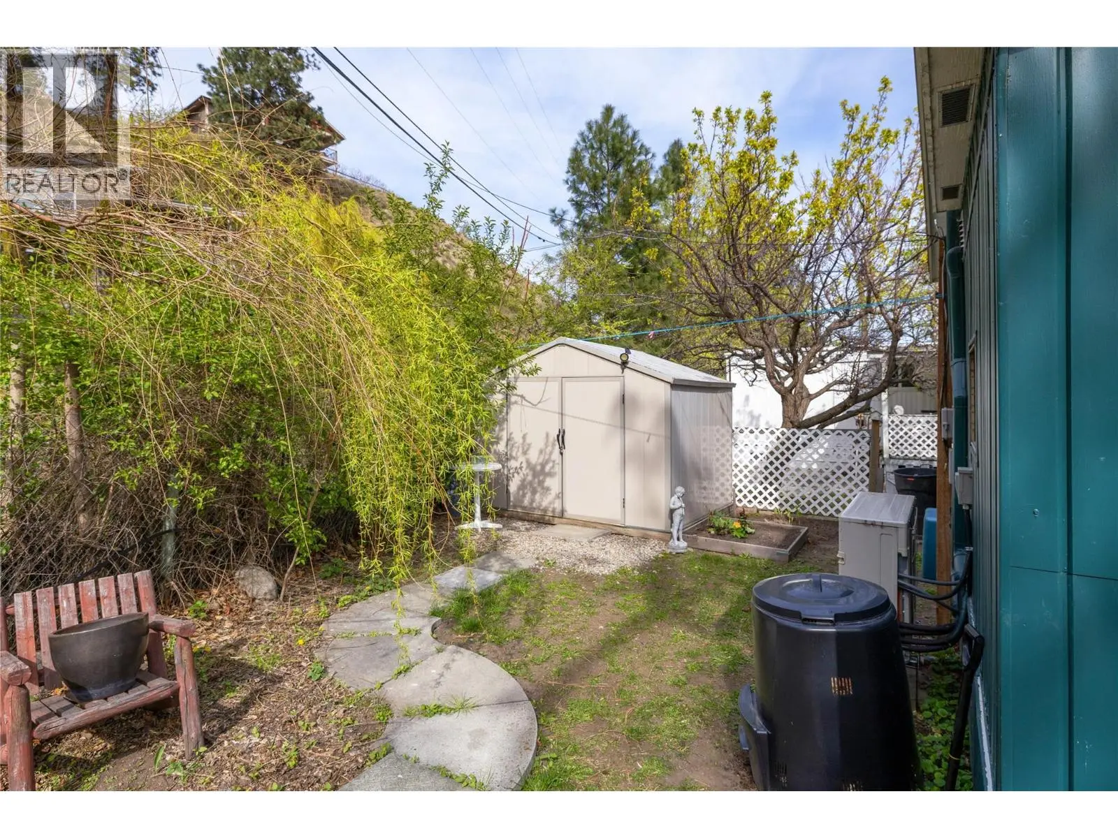 6663 Highway 97 S Unit# 11. Peachland, British Columbia