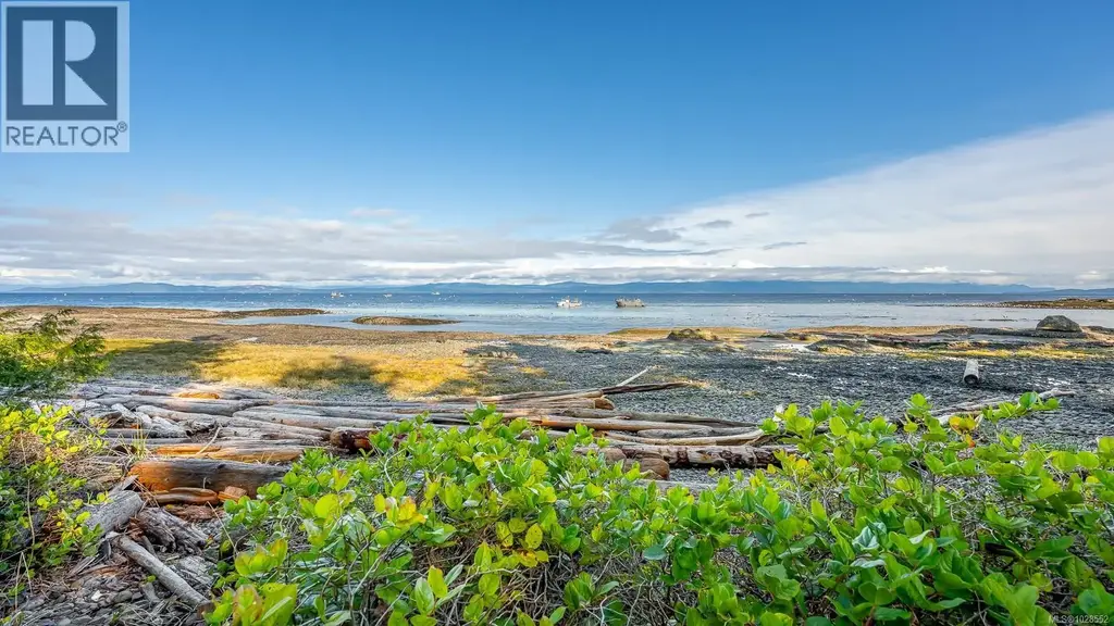 2450 Clamshell Pl, Hornby Island