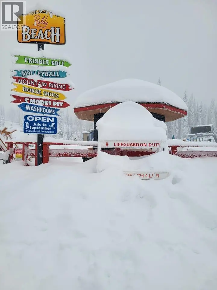 127 Wapiti Creek Road. Oliver, British Columbia