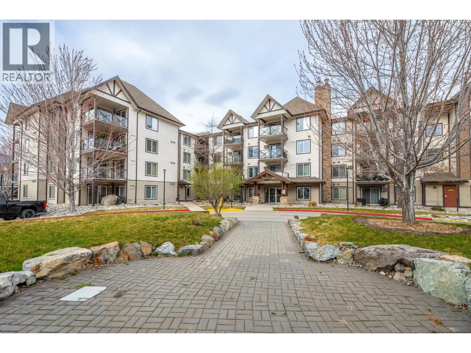 Photo of Listing #10381602