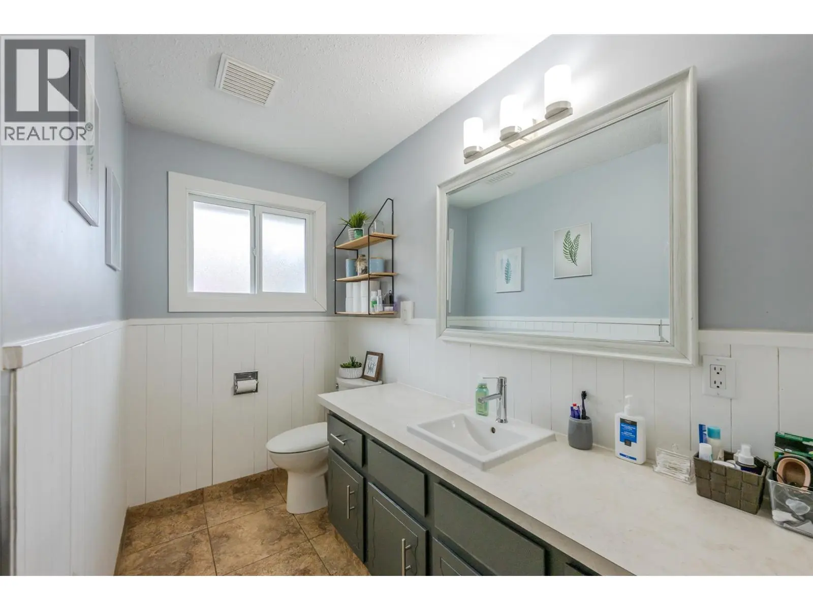 1418 Fairview Road. Oliver, British Columbia