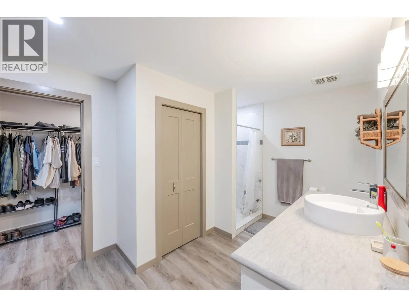 1418 Fairview Road. Oliver, British Columbia