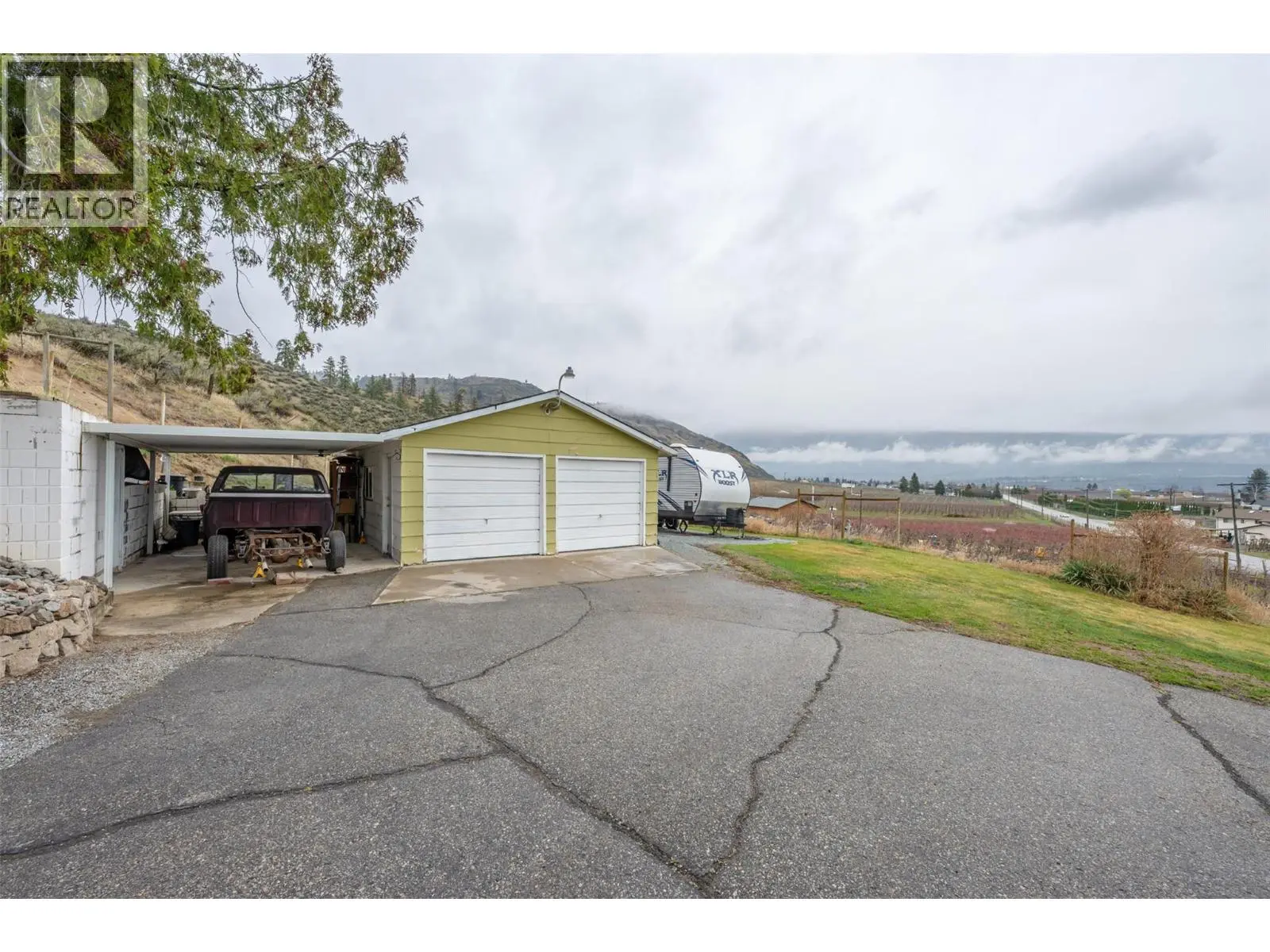 1418 Fairview Road. Oliver, British Columbia