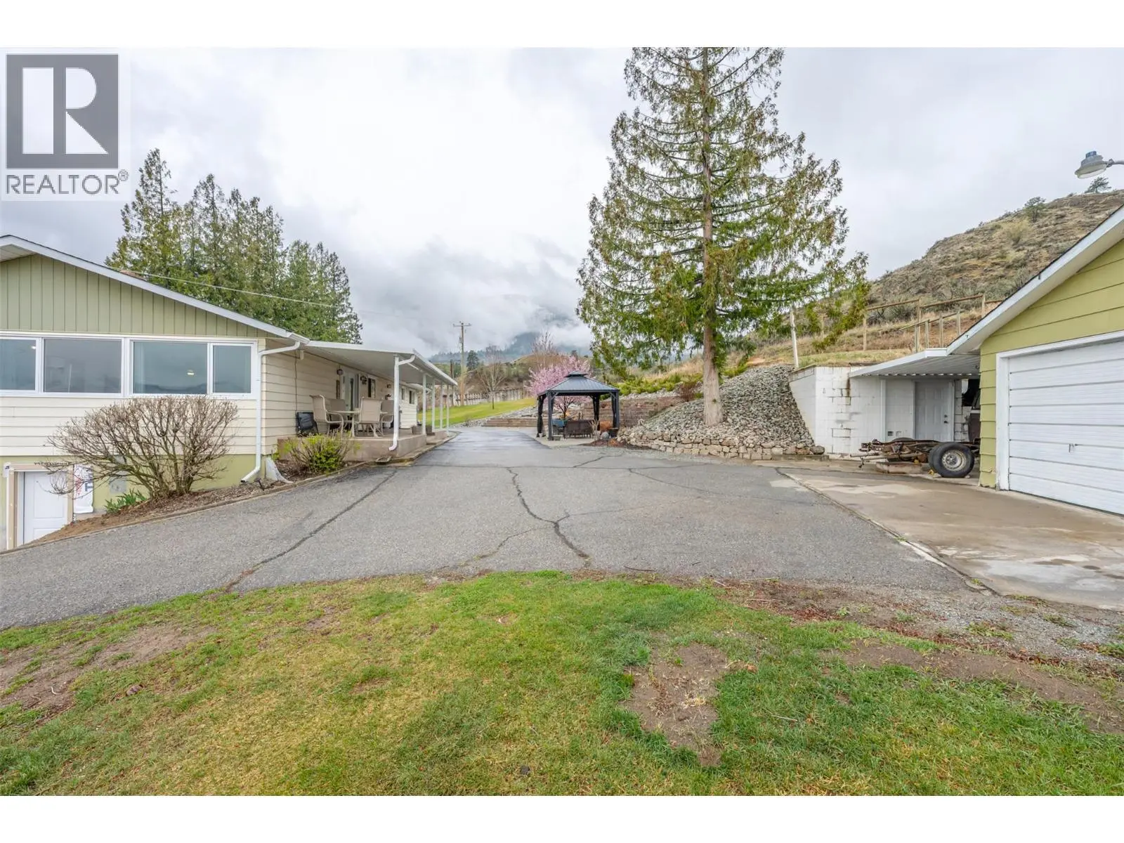 1418 Fairview Road. Oliver, British Columbia