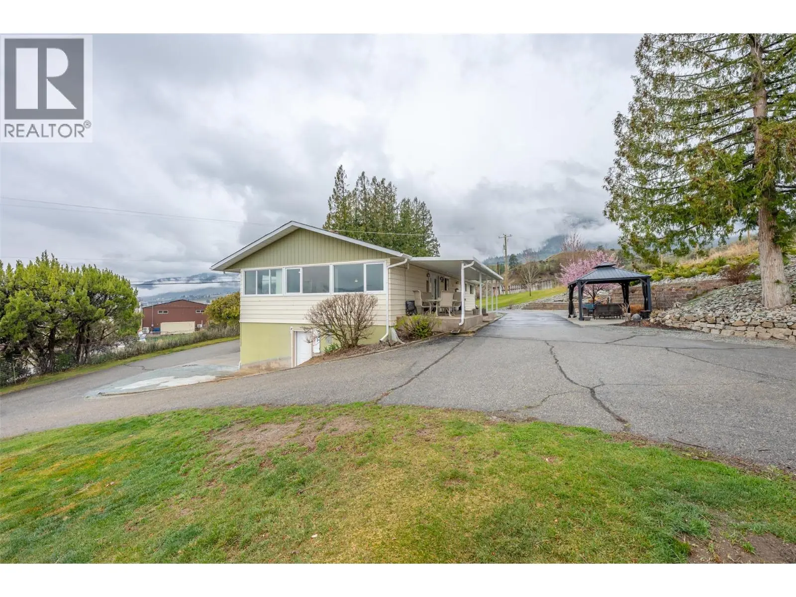 1418 Fairview Road. Oliver, British Columbia