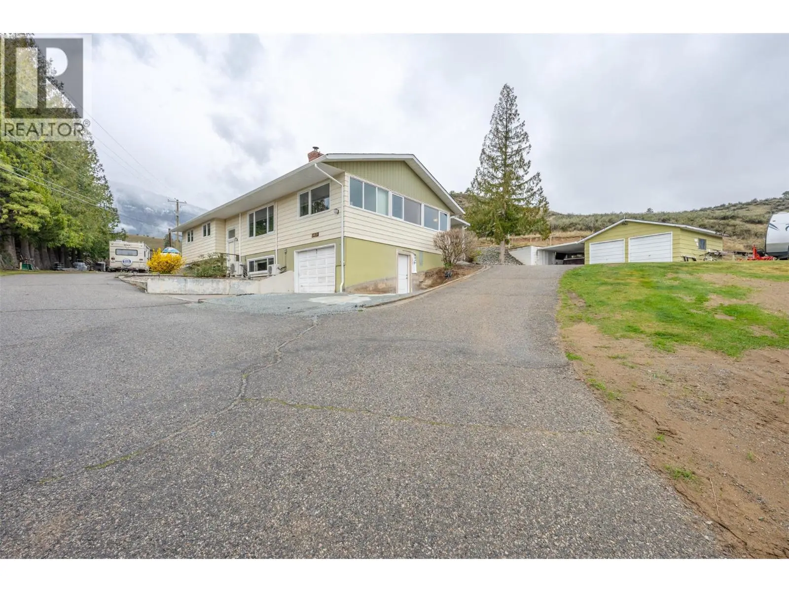 1418 Fairview Road. Oliver, British Columbia