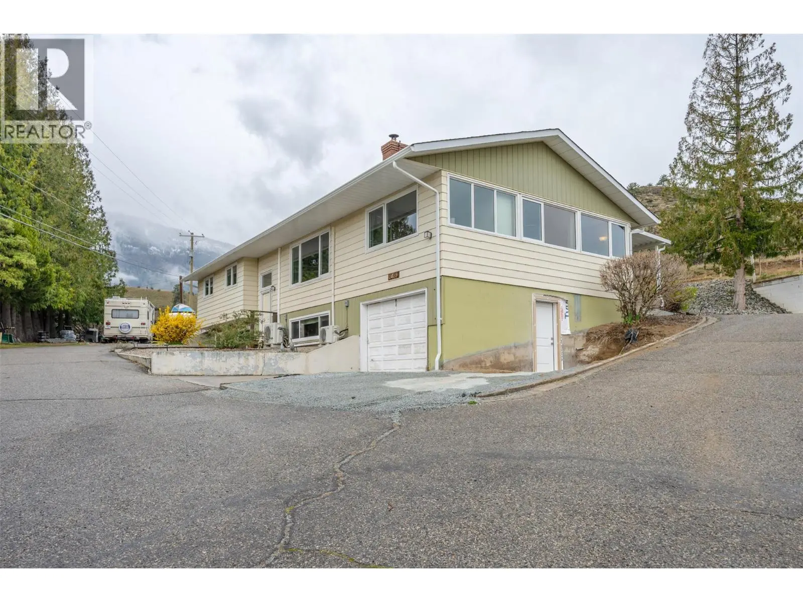 1418 Fairview Road. Oliver, British Columbia