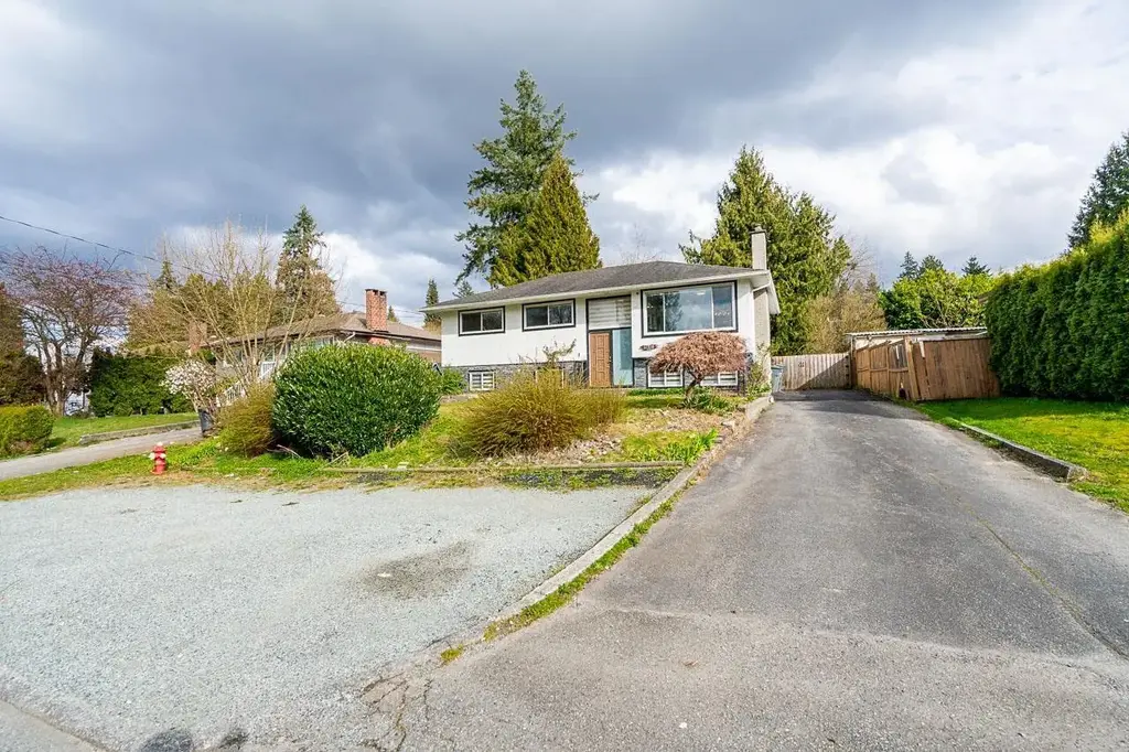 11310 Loughren Drive, Surrey
