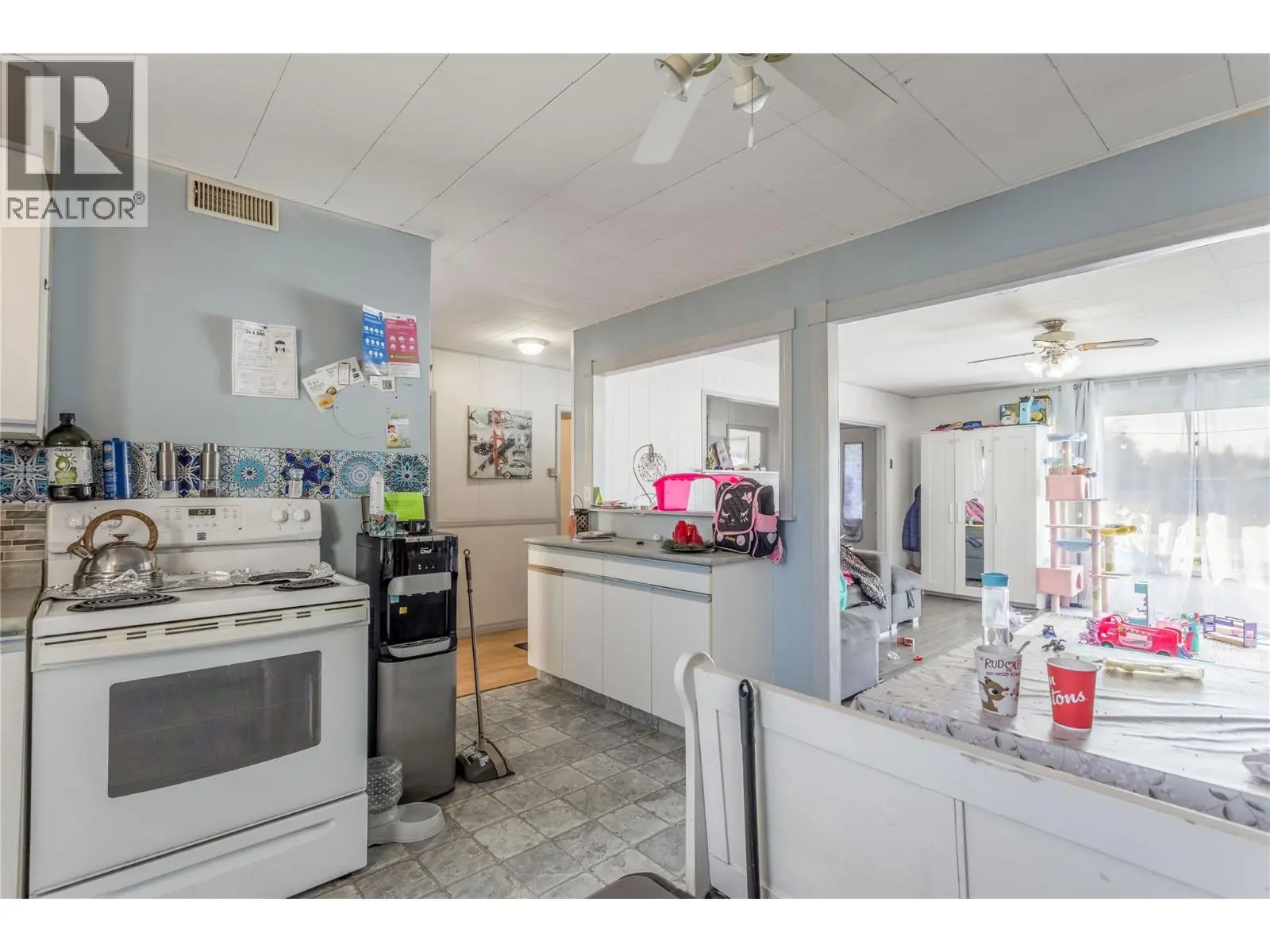 3144 Woodsdale Road. Lake Country, British Columbia