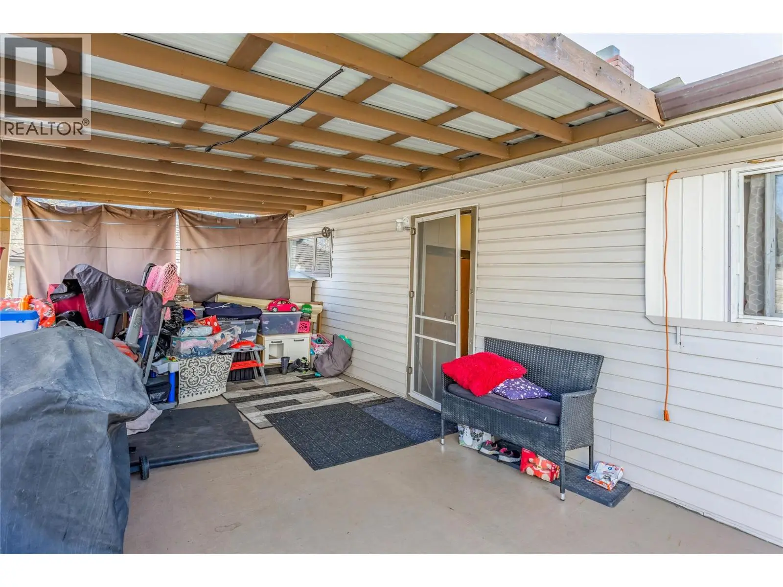 3144 Woodsdale Road. Lake Country, British Columbia
