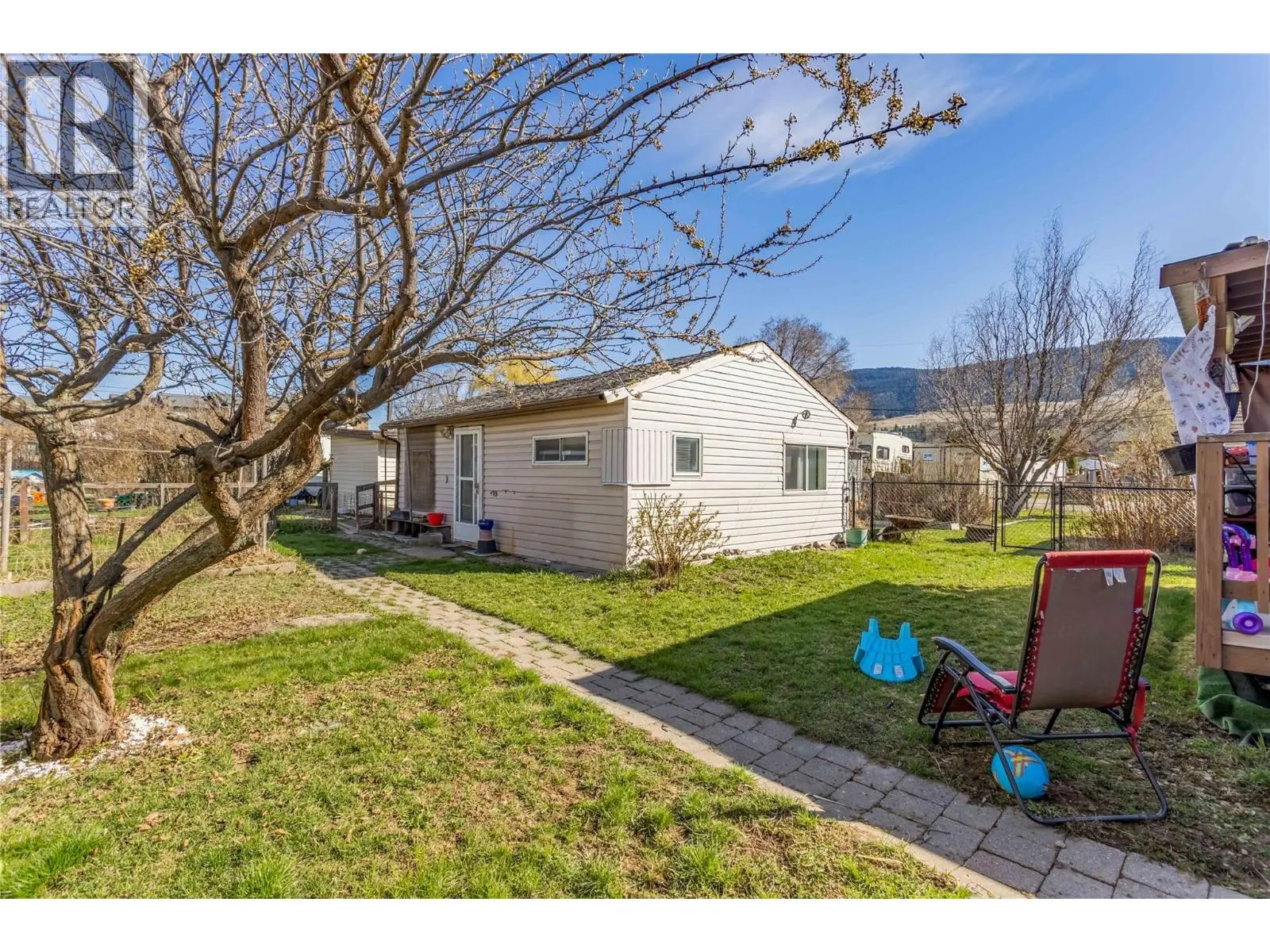 3144 Woodsdale Road. Lake Country, British Columbia