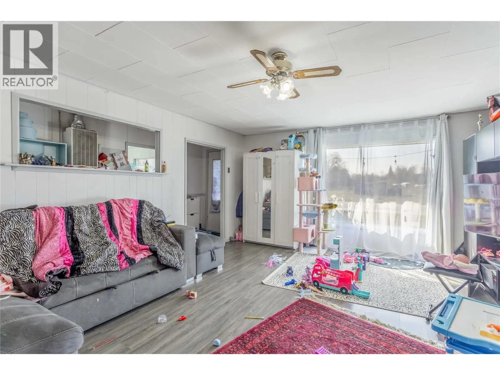 3144 Woodsdale Road. Lake Country, British Columbia