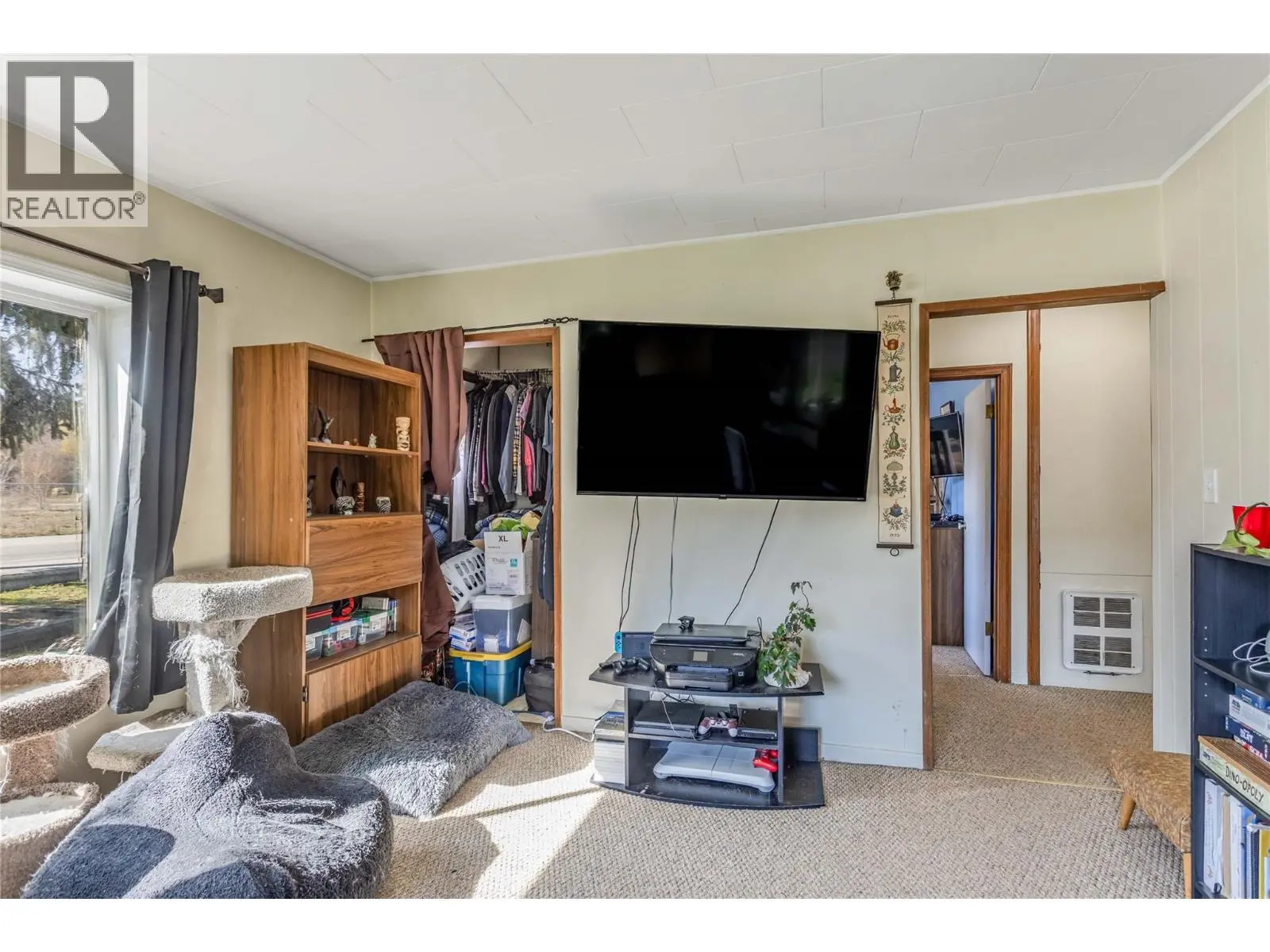3156 Woodsdale Road. Lake Country, British Columbia