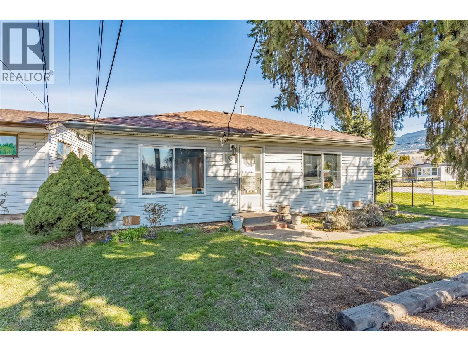 3156 Woodsdale Road. Lake Country, British Columbia
