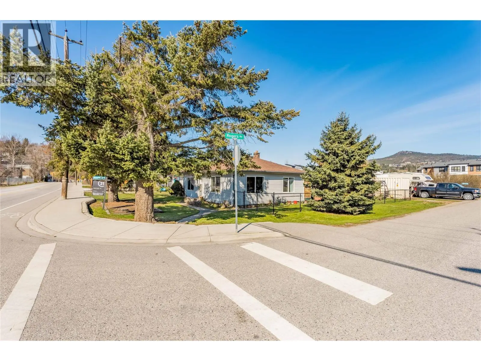 3156 Woodsdale Road. Lake Country, British Columbia