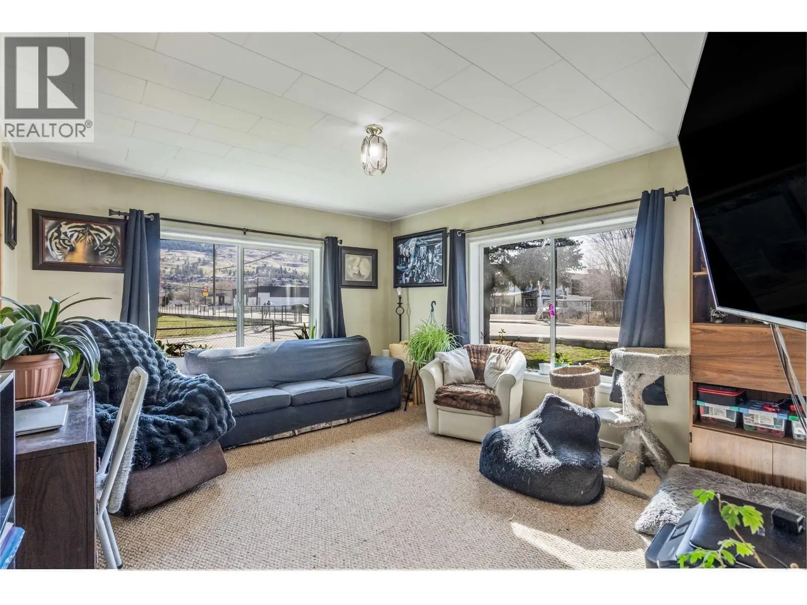 3156 Woodsdale Road. Lake Country, British Columbia