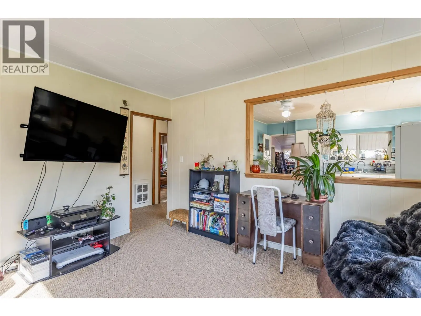 3156 Woodsdale Road. Lake Country, British Columbia