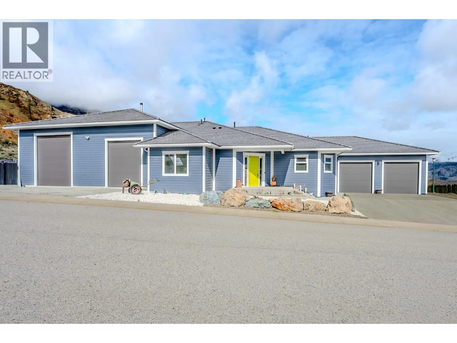 Photo of Listing #10381701