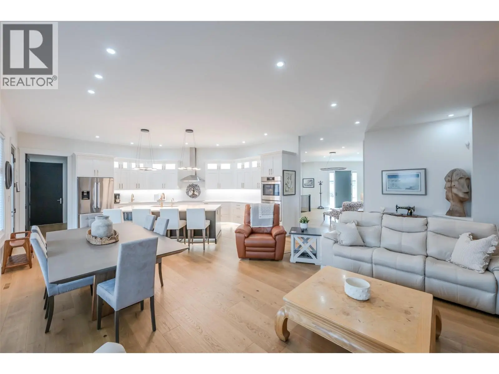 12102 Augusta Lane. Osoyoos, British Columbia