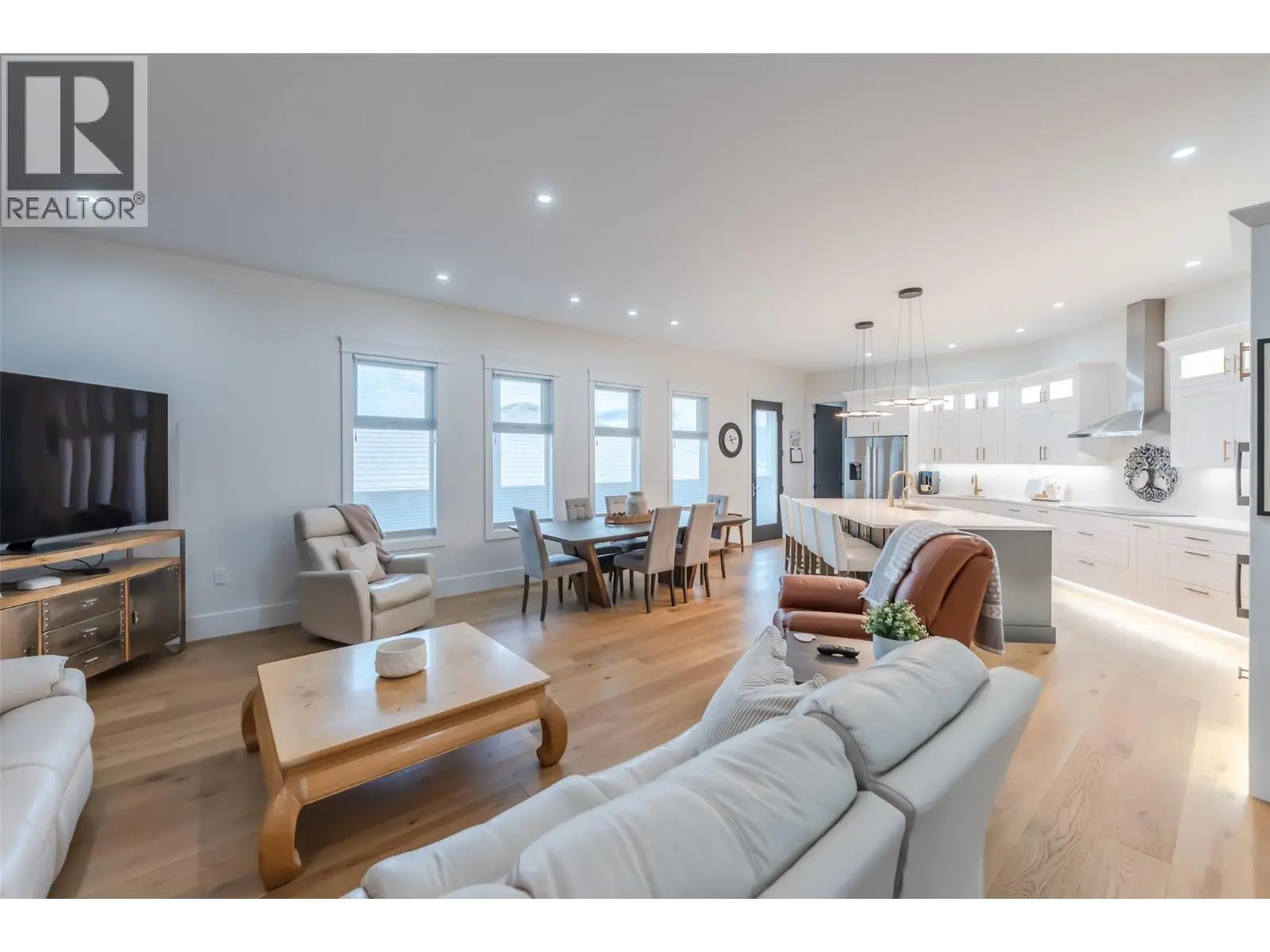 12102 Augusta Lane. Osoyoos, British Columbia