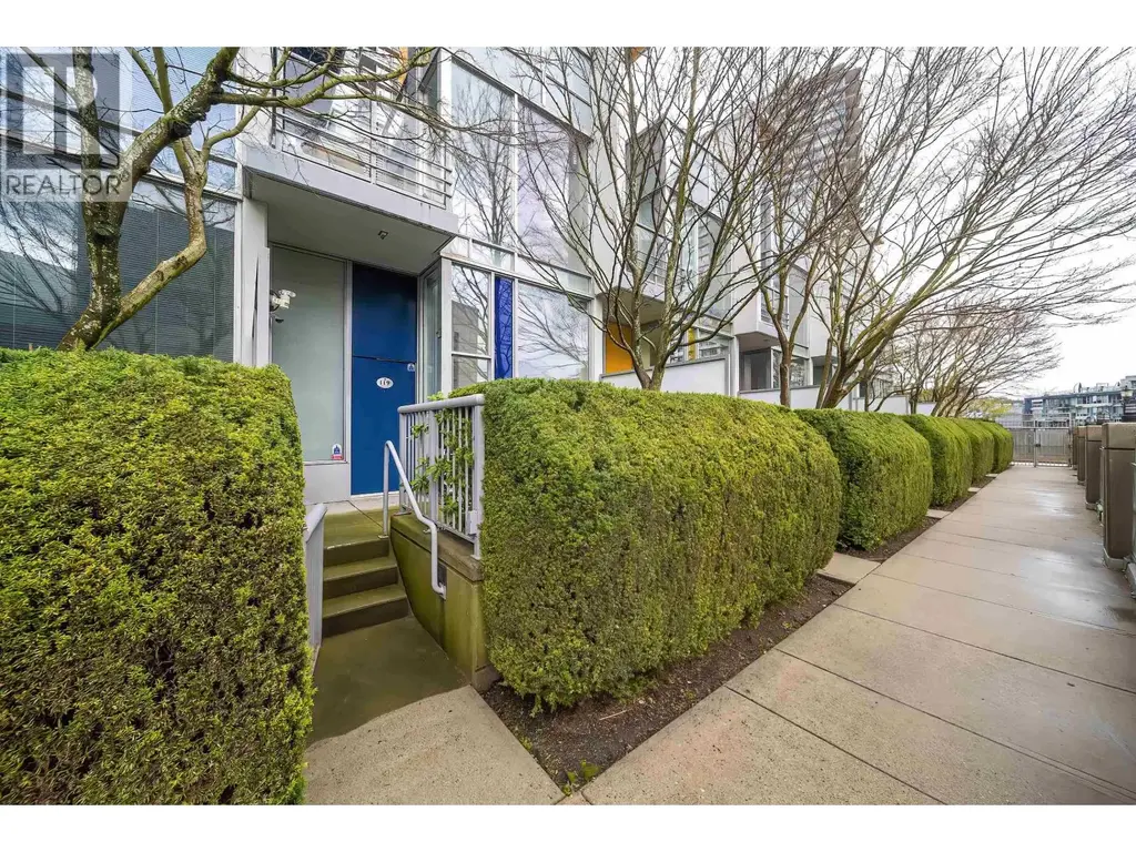 119 Regiment Square, Vancouver