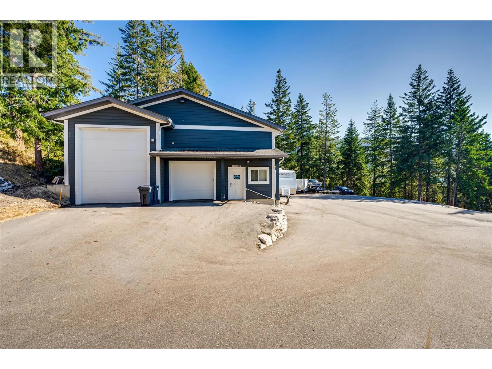 6054 Lynx Drive. Vernon, British Columbia