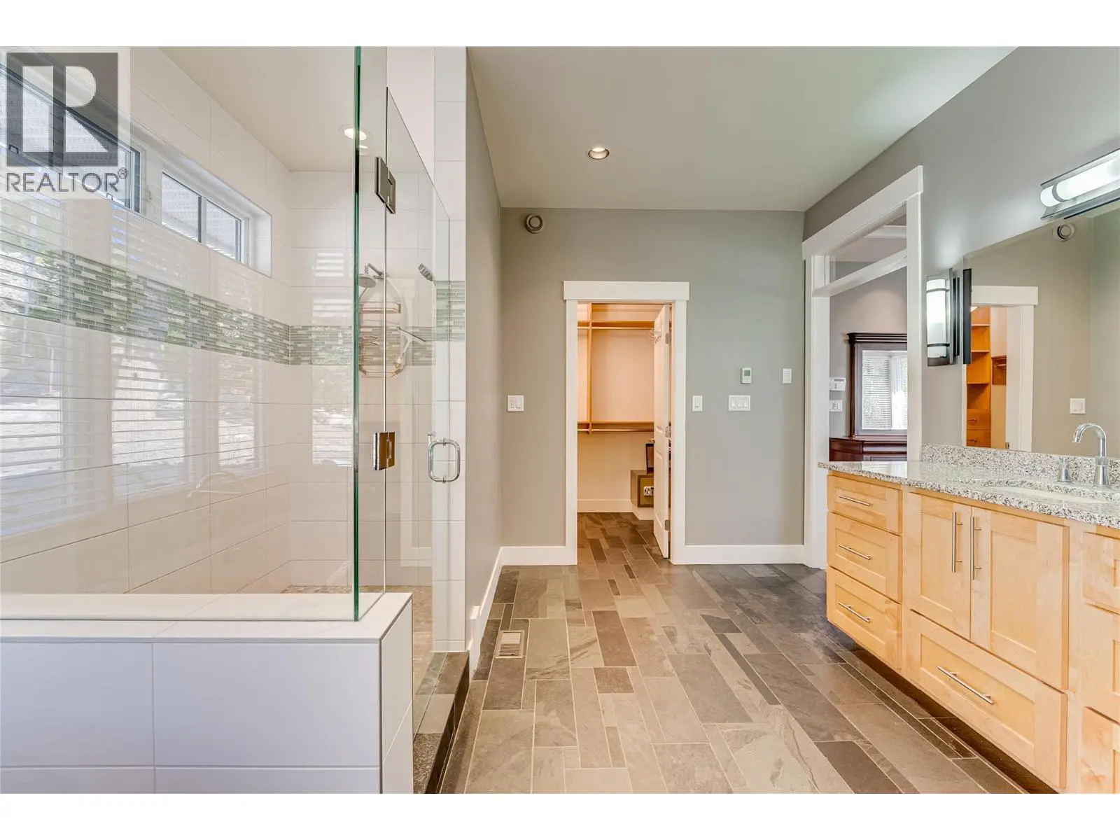 6054 Lynx Drive. Vernon, British Columbia