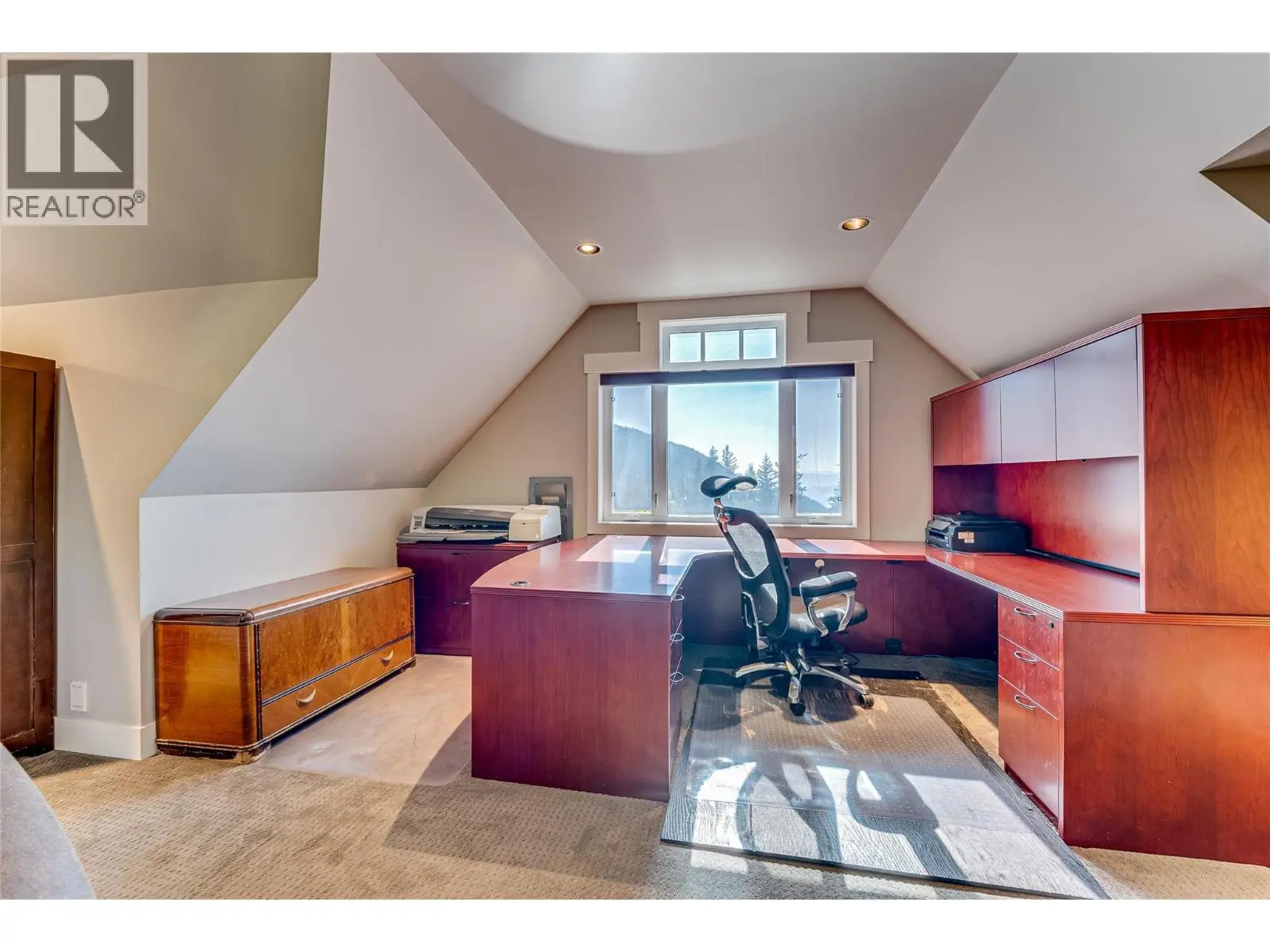 6054 Lynx Drive. Vernon, British Columbia