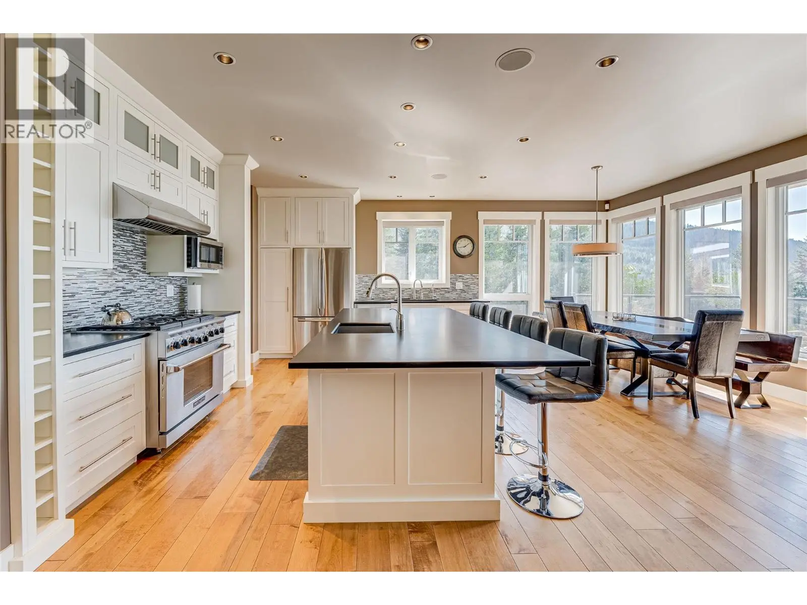 6054 Lynx Drive. Vernon, British Columbia