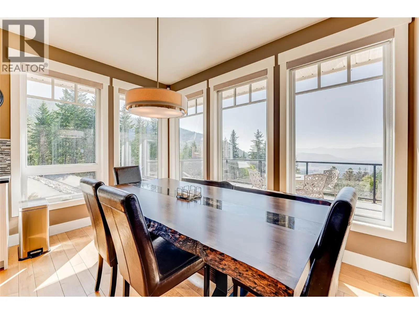 6054 Lynx Drive. Vernon, British Columbia
