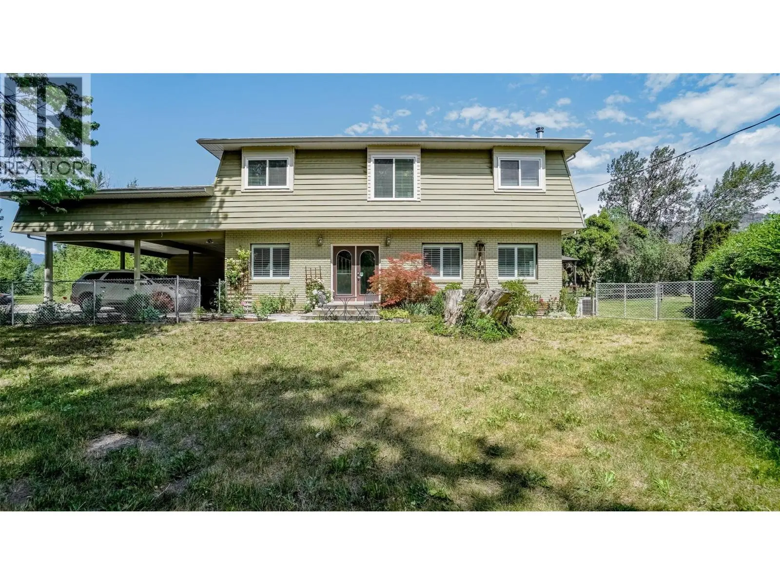 205 Greasewood Avenue. Oliver, British Columbia