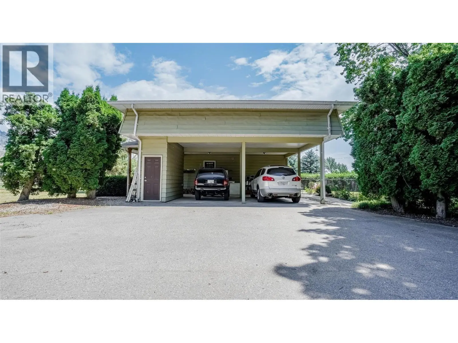 205 Greasewood Avenue. Oliver, British Columbia