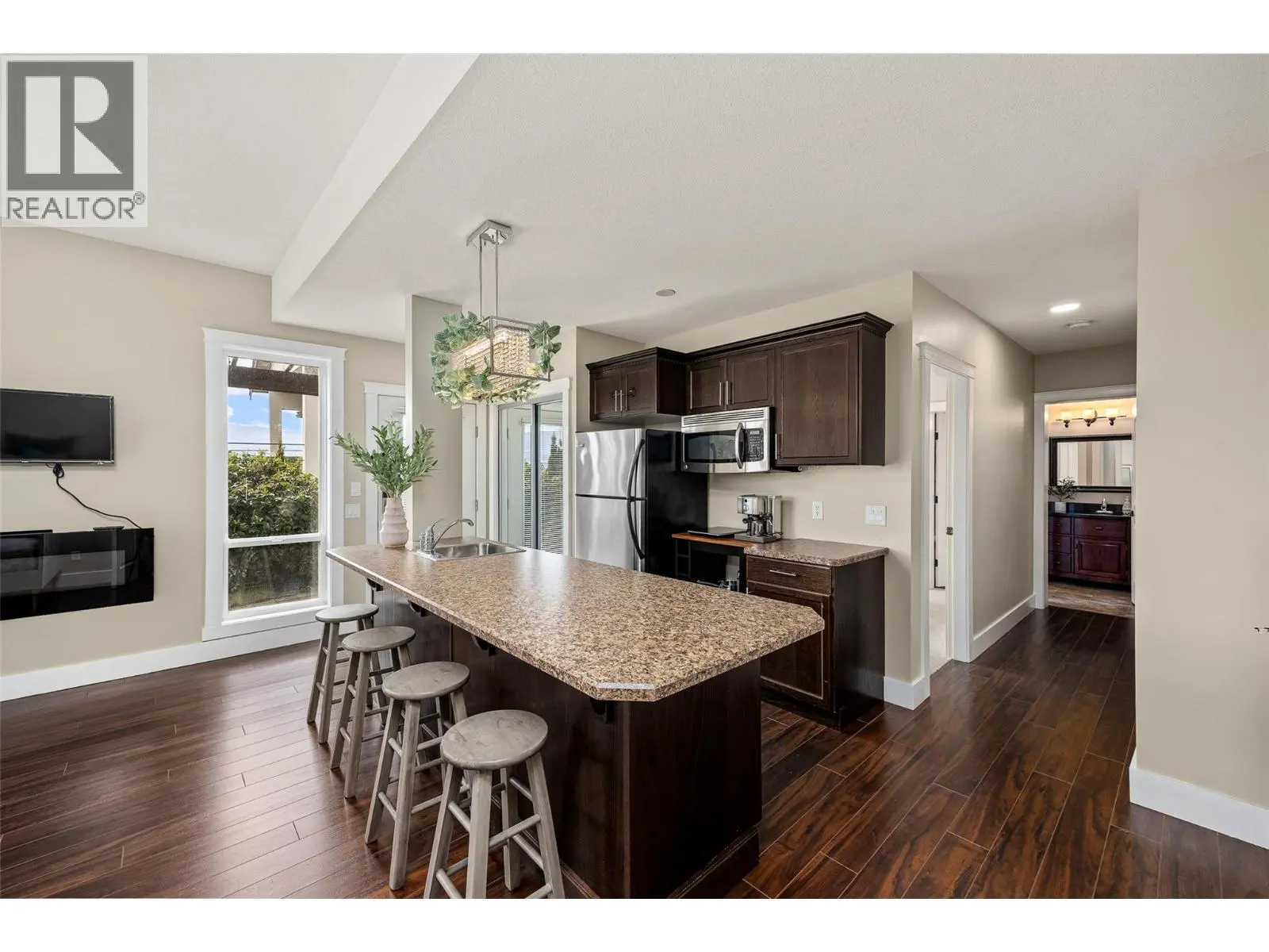 2584 Lucinde Road. West Kelowna, British Columbia