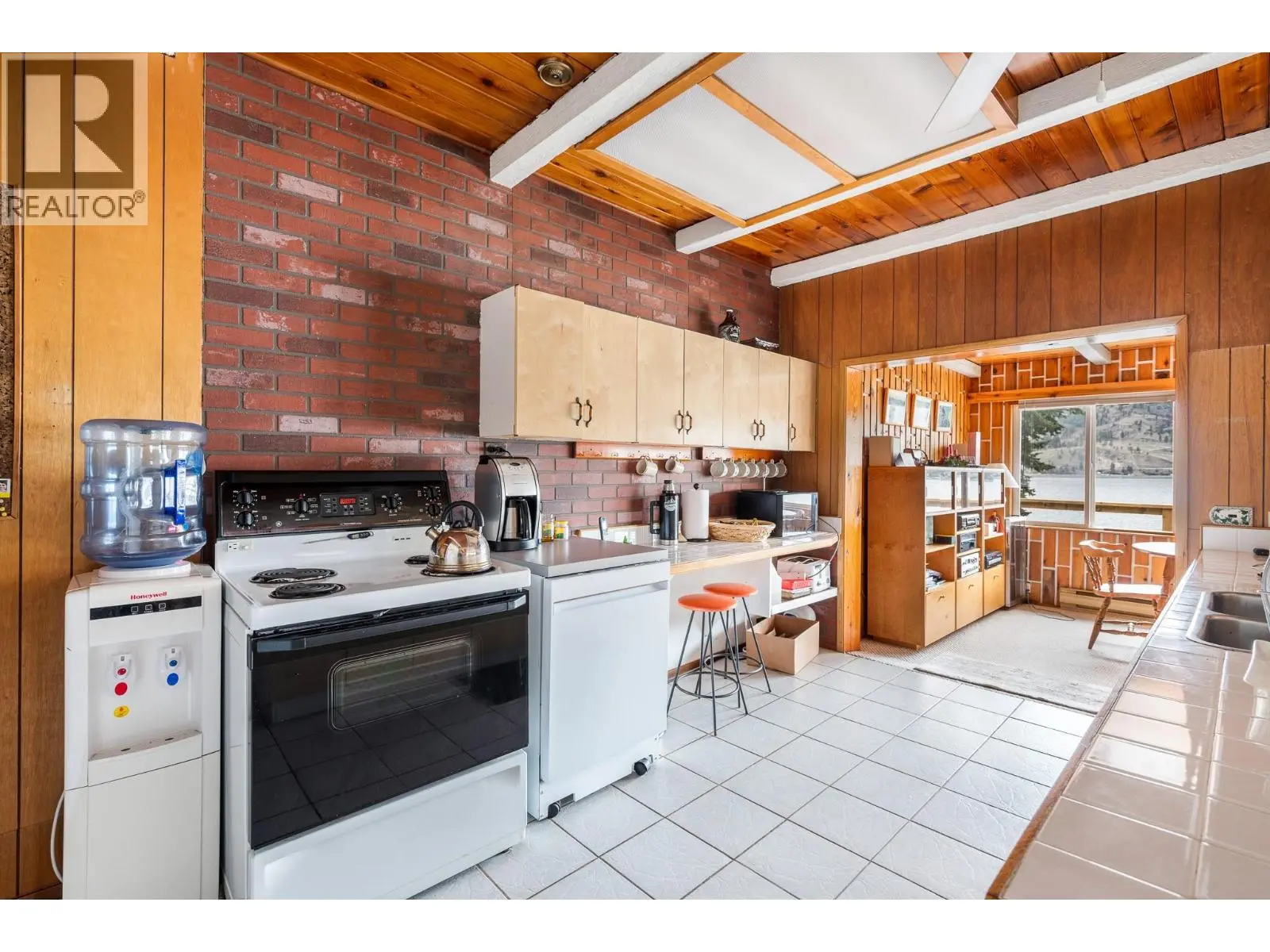 8121 Okanagan Landing Road. Vernon, British Columbia