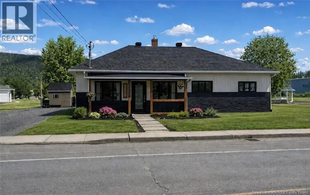 2116 Commerciale Street, Saint-François-de-Madawaska