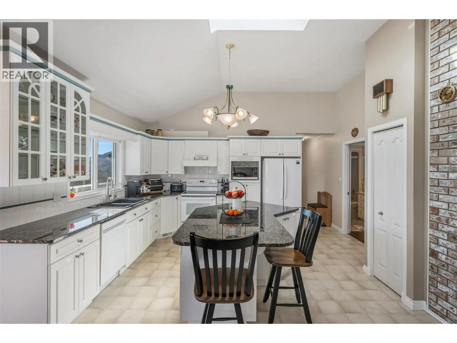 600 Ponderosa Road. Oliver, British Columbia