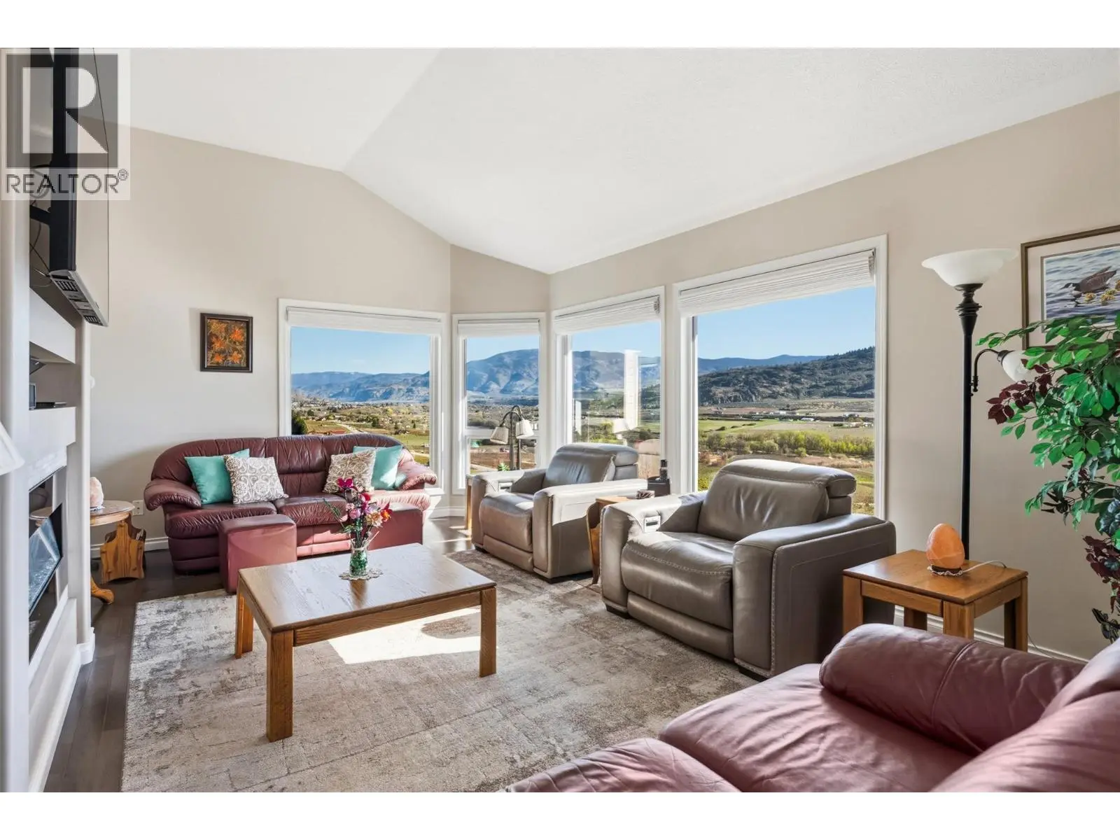 600 Ponderosa Road. Oliver, British Columbia