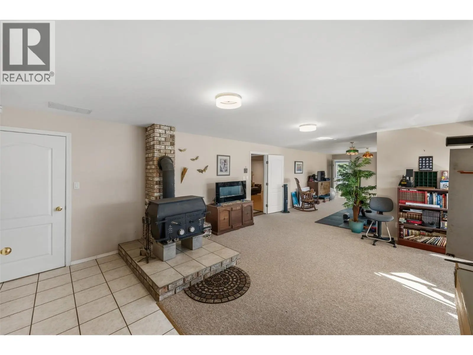 600 Ponderosa Road. Oliver, British Columbia