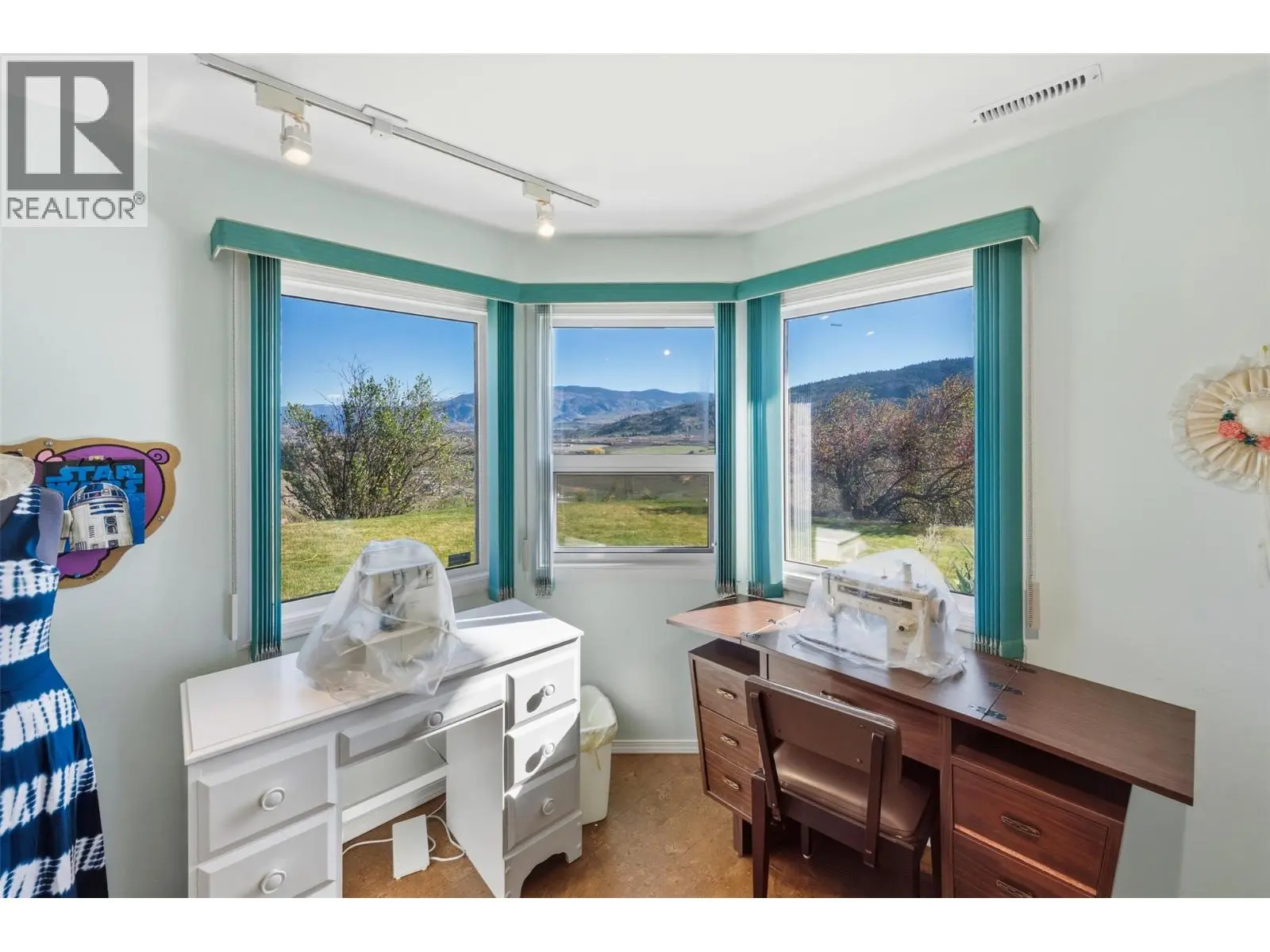 600 Ponderosa Road. Oliver, British Columbia