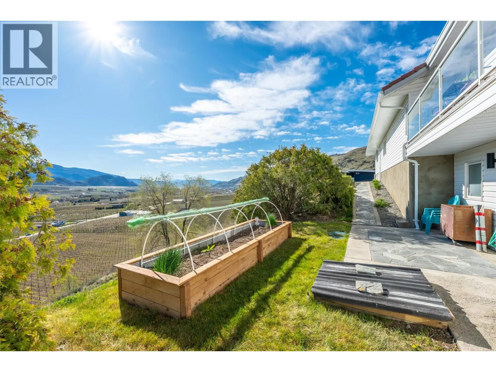 600 Ponderosa Road. Oliver, British Columbia