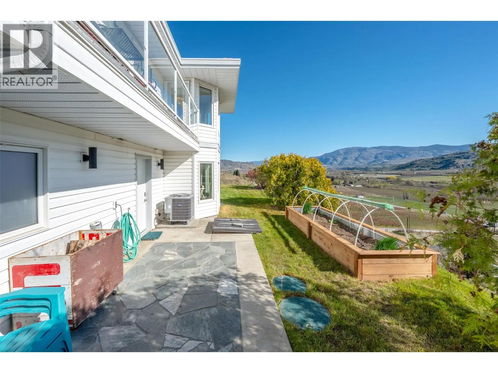 600 Ponderosa Road. Oliver, British Columbia