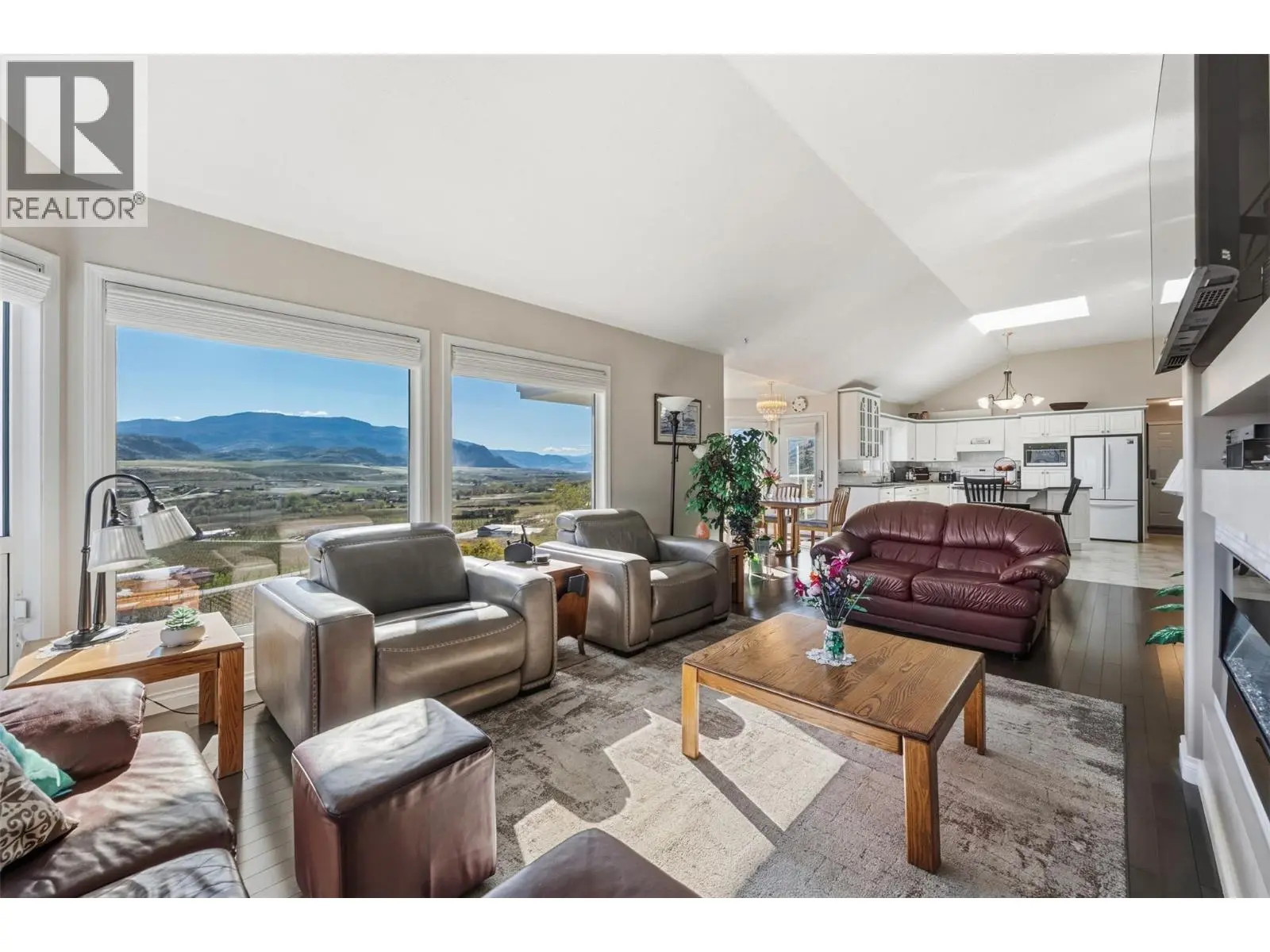 600 Ponderosa Road. Oliver, British Columbia